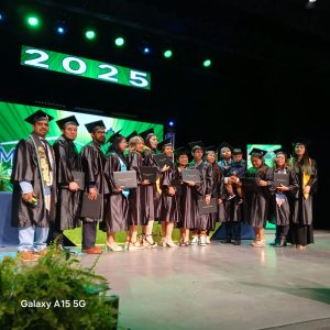 Nuestros reporteros Comunitarios se graduaron en el McDowell Tech Community College