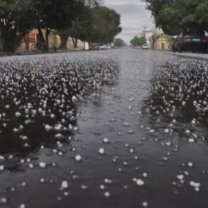  Se reporta tremenda lluvia con granizo en nuestra zona